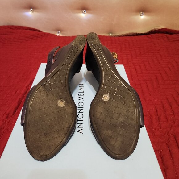 Women's size 7 Navy Ankle-Strap Wedges - Picture 4 of 4